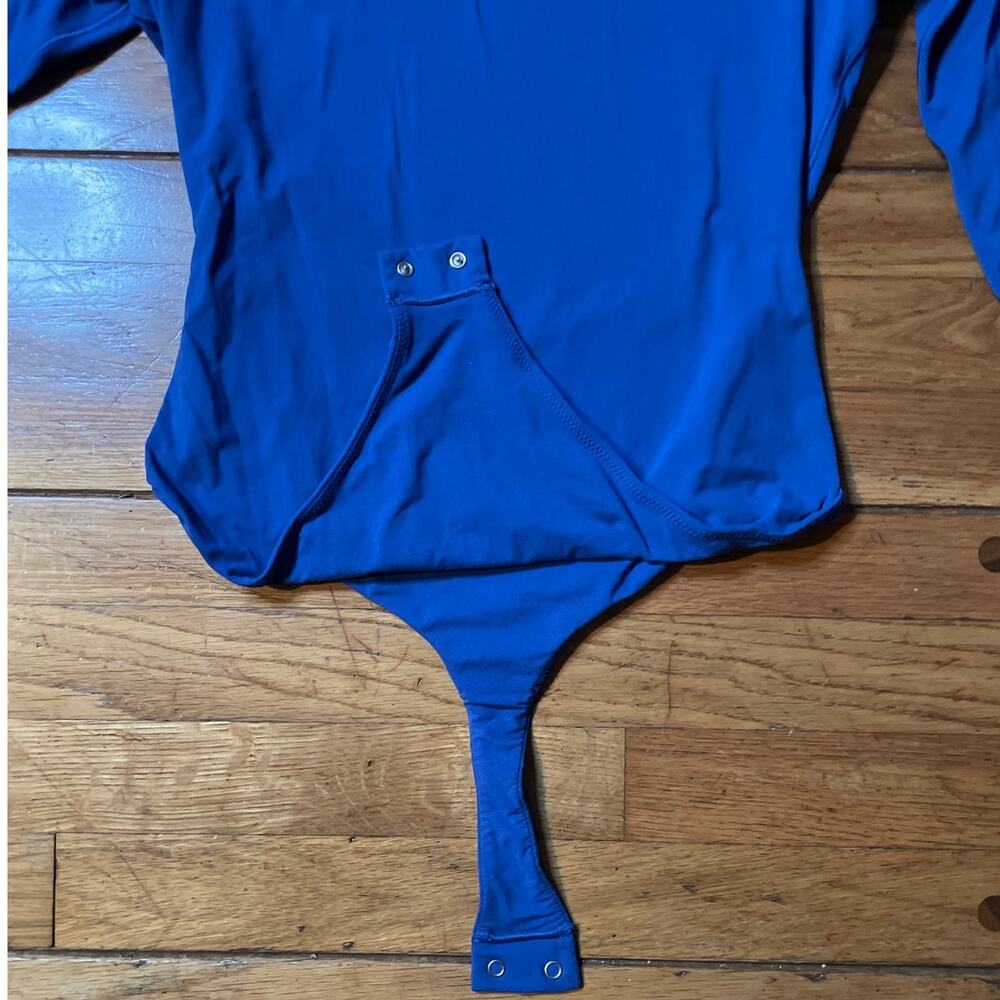 SKIMS Fits Everybody Long Sleeve Crew Neck Bodysuit! - Picture 6 of 12